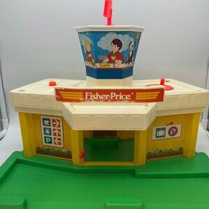 1980 Fisher-Price Play Family Airport Terminal #2502